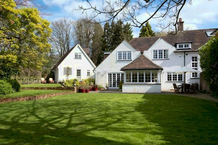 5 Bedroom Semi-Detached House To Rent In Kemsing Road, Wrotham, Sevenoaks, Kent, TN15