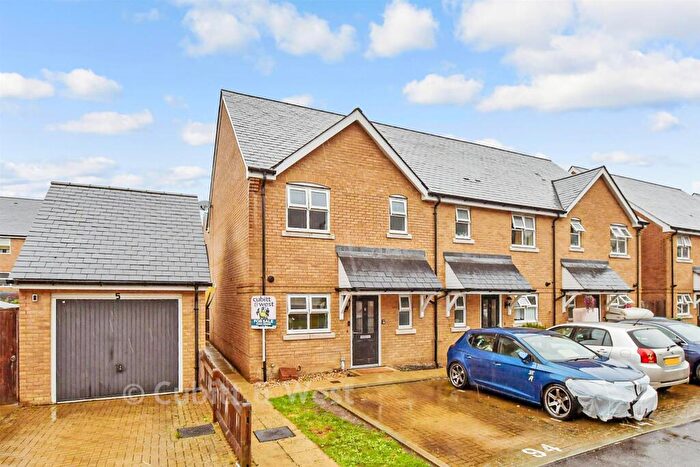 3 Bedroom End Of Terrace House For Sale In Olive Close, Horsham, West Sussex, RH12