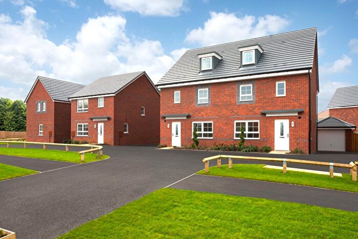 5 Bedroom Semi-Detached House For Sale In Shaftmoor Lane, Hall Green, West Midlands, B28