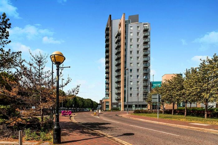 1 Bedroom Flat To Rent In The Quays, Salford, M50