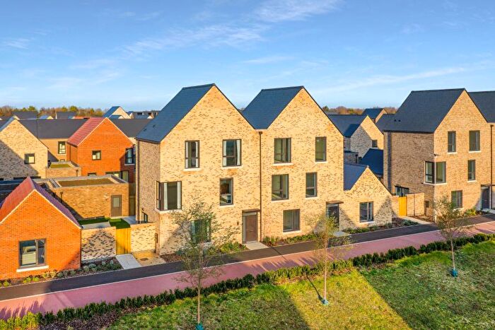 4 Bedroom Semi-Detached House For Sale In Newmarket Road, Cambridge, CB5