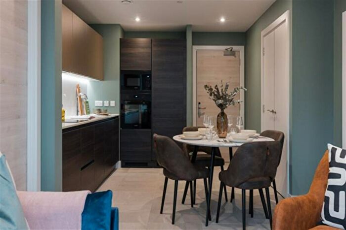 Apartment To Rent In Quarry Hill, Leeds, LS2