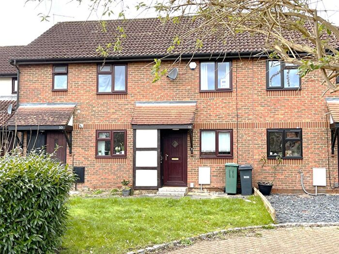 2 Bedroom Terraced House For Sale In Langshott, Horley, RH6