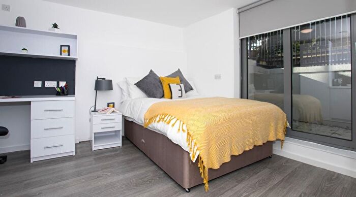 Studio To Rent In The Pavement, Popes Lane, London, W5