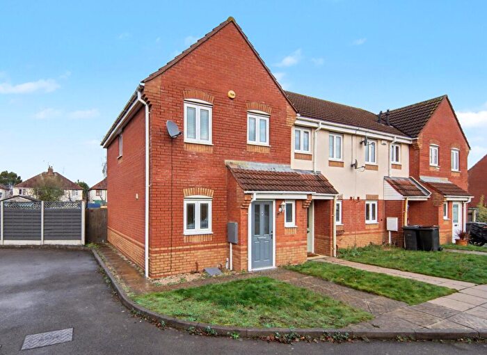 3 Bedroom End Of Terrace House For Sale In Portreath Drive, Nuneaton, CV11