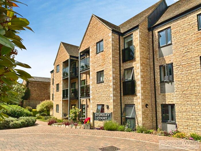 2 Bedroom Apartment For Sale In Stukeley Court, Stamford, PE9