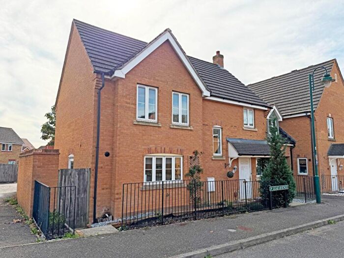 4 Bedroom Link Detached House For Sale In Leaf Avenue, Hampton Hargate, Peterborough, PE7