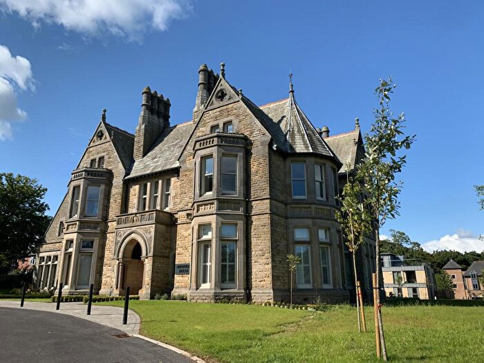 Flat To Rent In Spenfield House, Spenfield Court, Far Headingley, Leeds, LS16