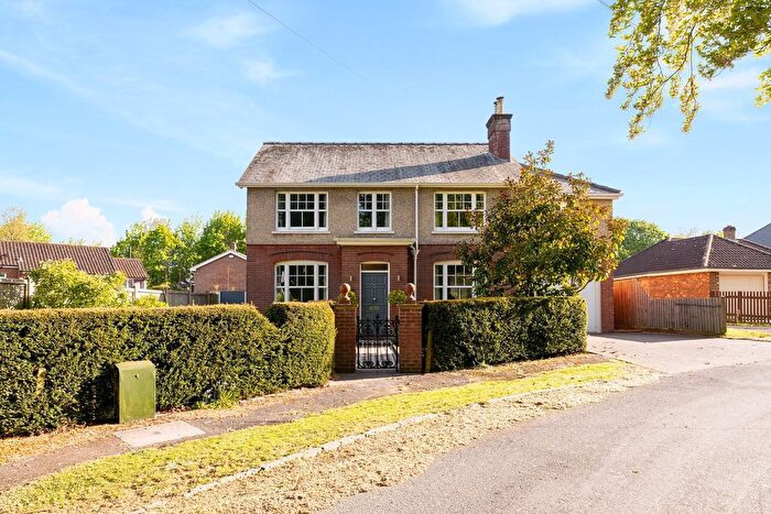 5 Bedroom Detached House For Sale In Bouverie Avenue South, Salisbury, SP2