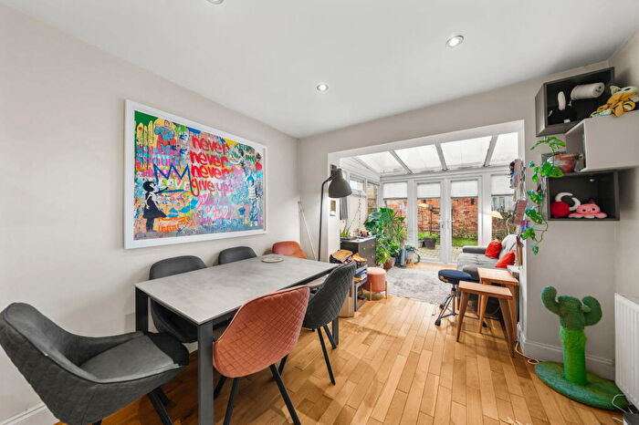 2 Bedroom Flat For Sale In Belton Road, NW2