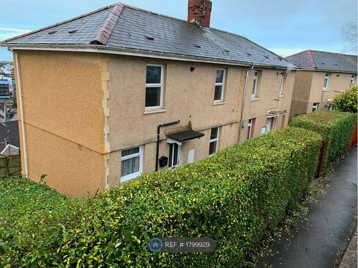 2 Bedroom Semi-Detached House To Rent In Grenfell Park Road, St. Thomas, Swansea, SA1
