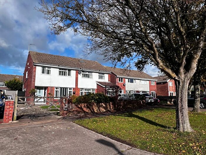 3 Bedroom Semi-Detached House For Sale In Kenson Close, Rhoose, CF62