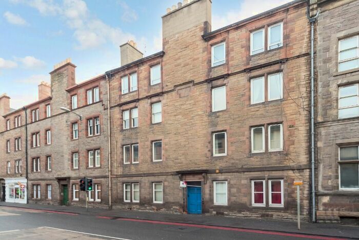 2 Bedroom Flat To Rent In Slateford Road, Slateford, Edinburgh EH11