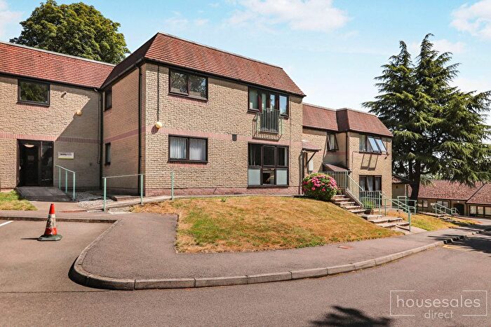 2 Bedroom Flat For Sale In Bunting House High Street, Old Whittington, S41