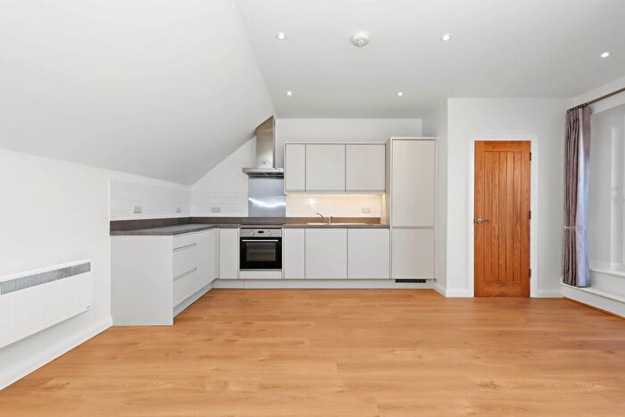 1 Bedroom Flat To Rent In Coolidge Court. Coolidge Close, Headington, Oxford, Oxfordshire, OX3