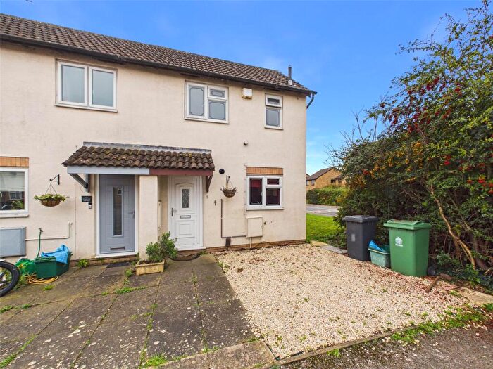 2 Bedroom Semi Detached House To Rent In Milford Close, Longlevens, Gloucester, GL2