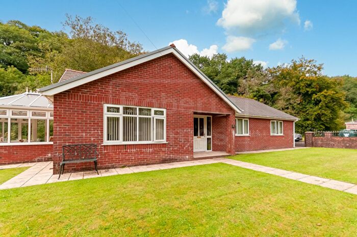 3 Bedroom Detached Bungalow For Sale In Heol Giedd, Cwmgiedd, Ystradgynlais, Swansea, West Glamorgan, SA9