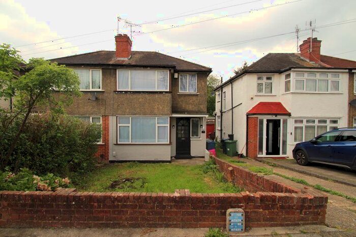 3 Bedroom Semi-Detached House To Rent In Twyford Road, Harrow, HA2