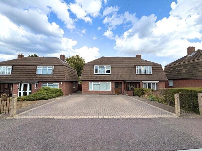 3 Bedroom Semi Detached House For Sale In Trevale Road, Rochester, Kent, ME1