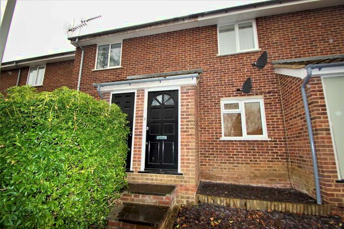 1 Bedroom Flat To Rent In Millstream Close, Hertford, SG14