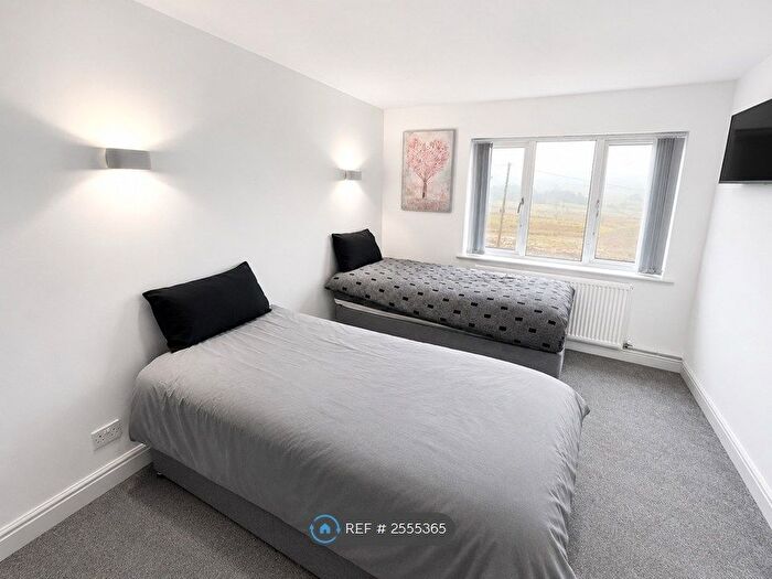 1 Bedroom Flat To Rent In Rochdale Road, Denshaw, Oldham, OL3