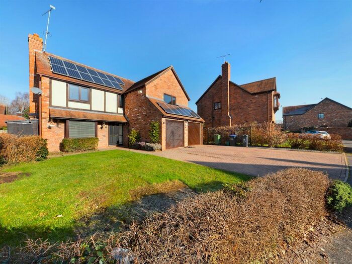 4 Bedroom Detached House To Rent In The Wardens, Kenilworth, Warwickshire, CV8