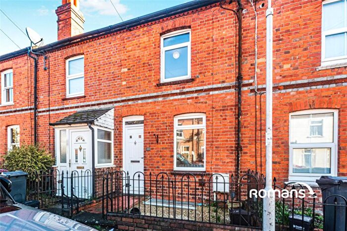 3 Bedroom Terraced House To Rent In Collis Street, Reading, RG2