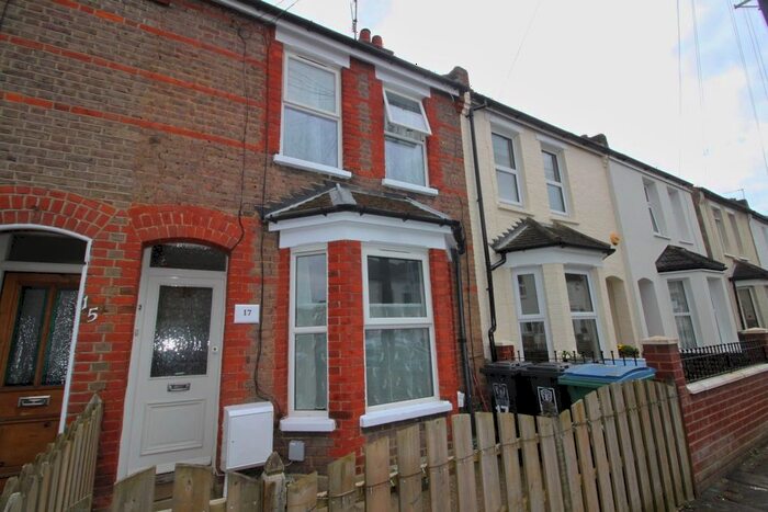 1 Bedroom Flat To Rent In Kings Avenue, Watford, WD18