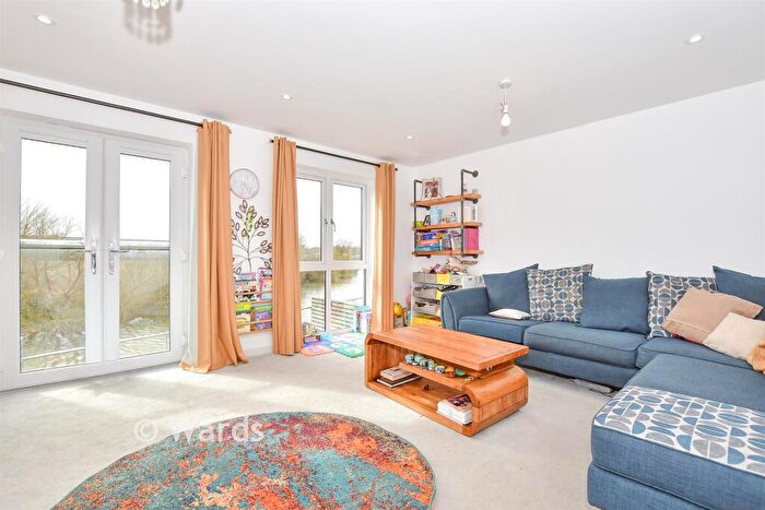 3 Bedroom Town House For Sale In Riverside Place, Aylesford, Kent, ME20
