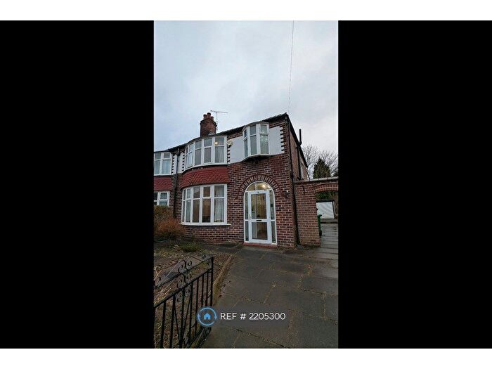 3 Bedroom Semi-Detached House To Rent In Heaton Road, Manchester, M20