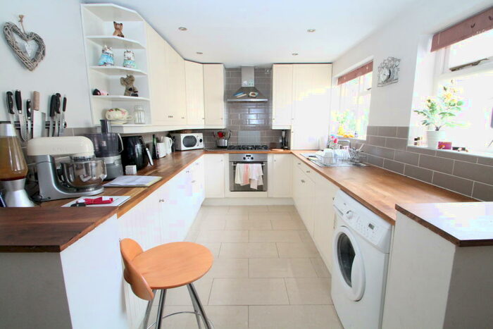 2 Bedroom Maisonette To Rent In Kenley, Purley, CR8