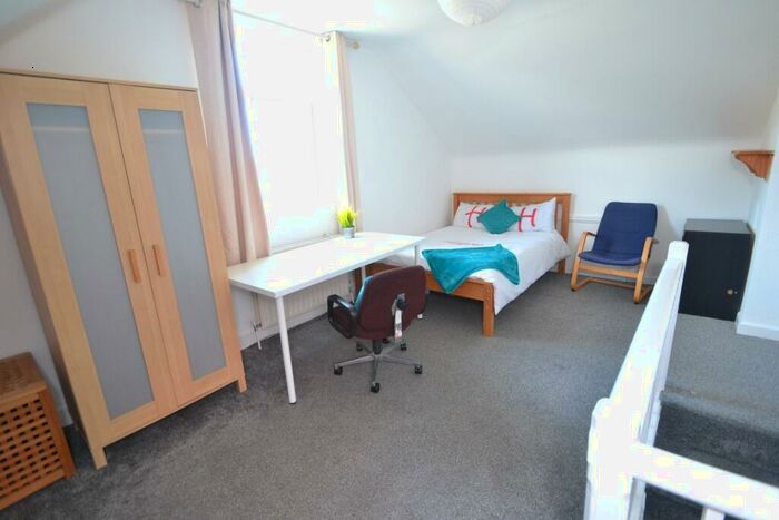 3 Bedroom Semi Detached House To Rent In Hart Street ( Bed), Lenton, Nottingham, NG7