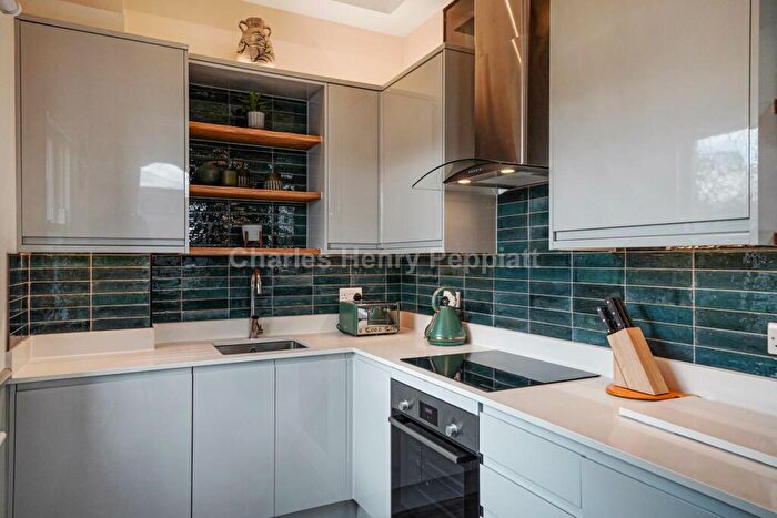 1 Bedroom Apartment To Rent In Goring Road, Bounds Green, N11