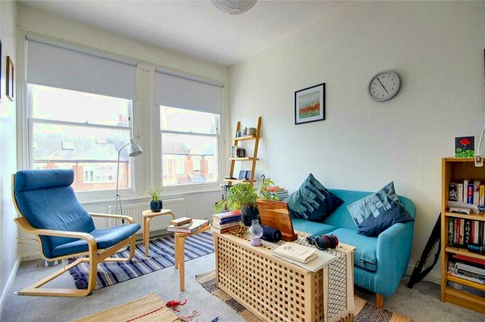 1 Bedroom Apartment To Rent In Coniston Road, Muswell Hill, N10
