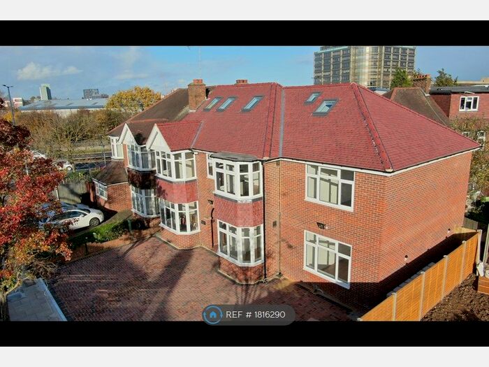 2 Bedroom Flat To Rent In Lynwood Road, London, W5