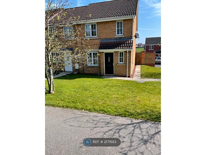 3 Bedroom End Of Terrace House To Rent In Windermere Drive, Bridlington, YO16
