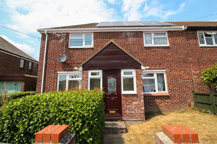 3 Bedroom Semi-Detached House For Sale In Priory Road, Netley Abbey, Southampton, Hampshire, SO31