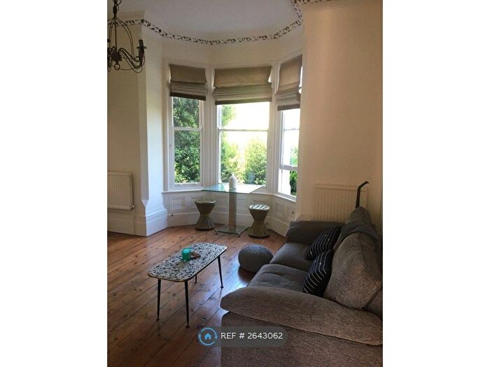 1 Bedroom Flat To Rent In Lenton Avenue, Nottingham, NG7