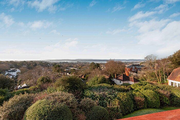 2 Bedroom Apartment For Sale In Highland Road, Poole, BH14