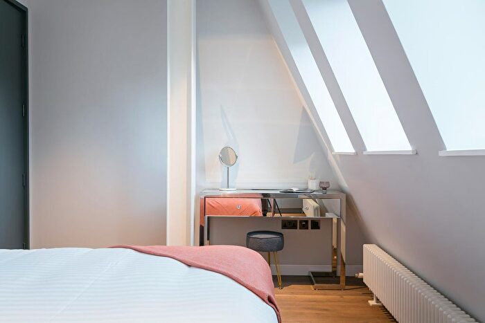 1 Bedroom Flat To Rent In Clink Street, London, SE1