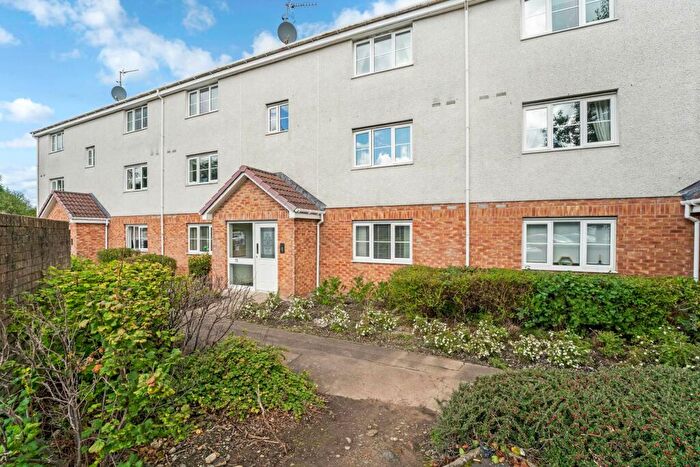 2 Bedroom Flat To Rent In Stirrat Crescent, Paisley, PA3