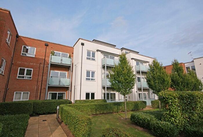 1 Bedroom Apartment To Rent In Canalside, Redhill, RH1