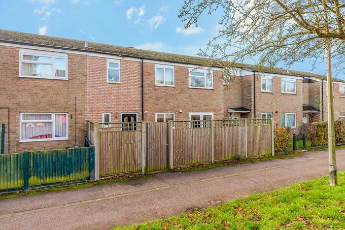 Terraced House To Rent In York Road, Stevenage, Hertfordshire, SG1