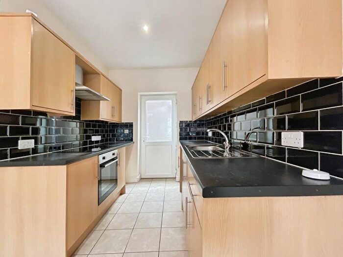 3 Bedroom End Of Terrace House To Rent In Robey Street, Lincoln, LN5