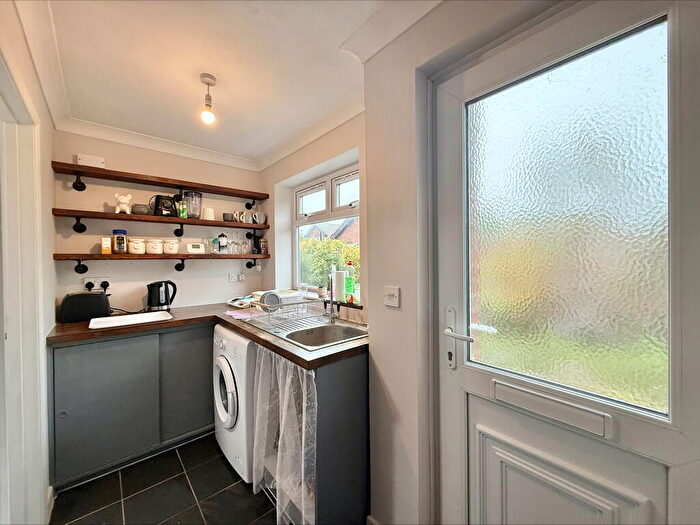 2 Bedroom End Of Terrace House For Sale In Common Road, Hemsby, NR29