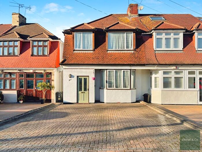 3 Bedroom Semi Detached House For Sale In Marlands Road, Clayhall, IG5