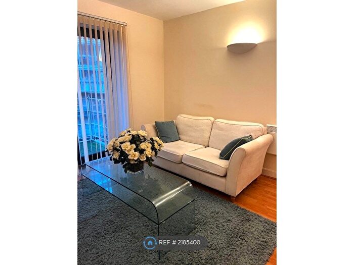 2 Bedroom Flat To Rent In Browning Street, Birmingham, B16