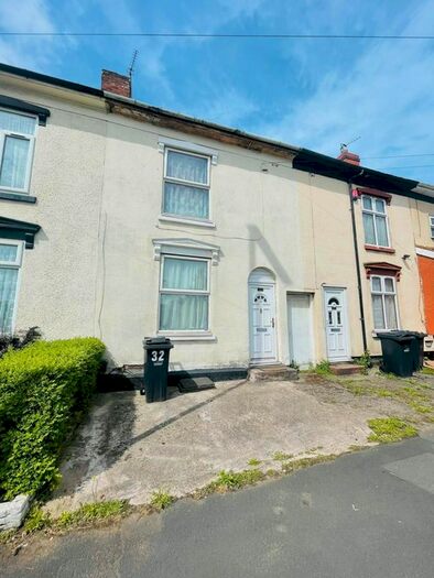 3 Bedroom Terraced House To Rent In Vicar Street, Dudley, DY2