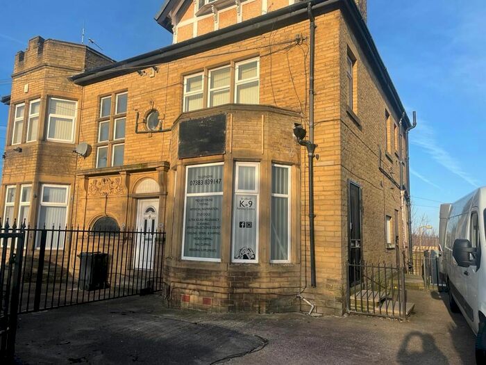 Terraced House To Rent In Paley Road, Bradford, BD4