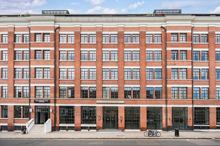 1 Bedroom Flat To Rent In Highgate Road, Kentish Town, NW5